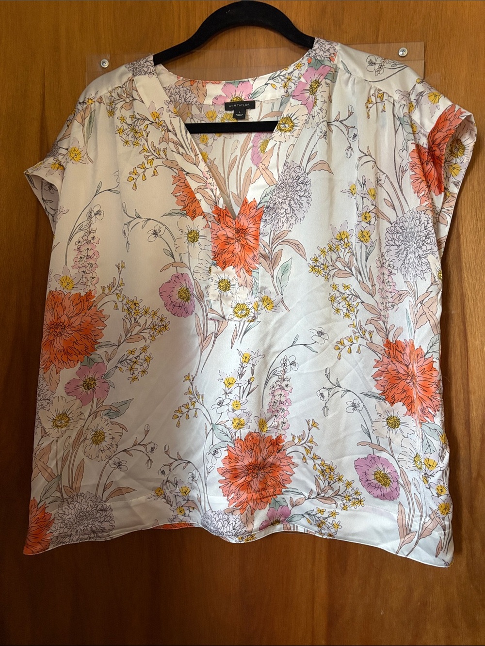 Ann Taylor Women's Floral Split-Neck Blouse - White with Orange & Pink Flowers